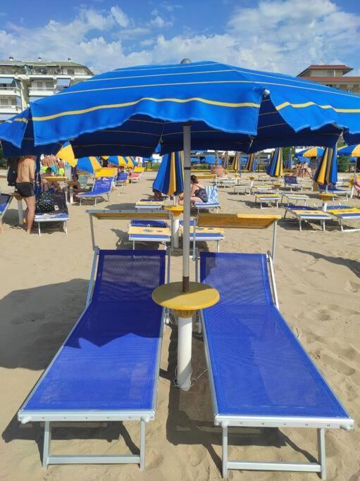 Appartement Blue Moon Penthouse à Jesolo Extérieur photo